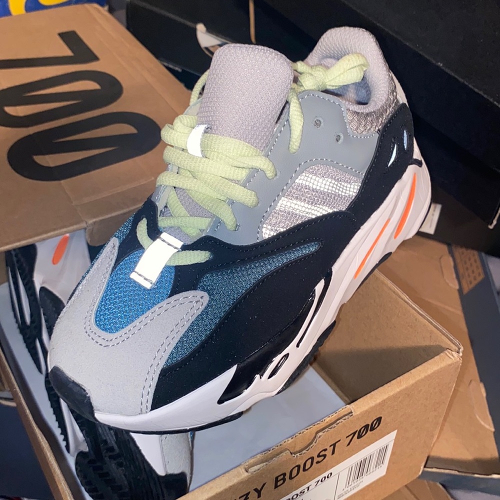 Yezzy 700 kids
